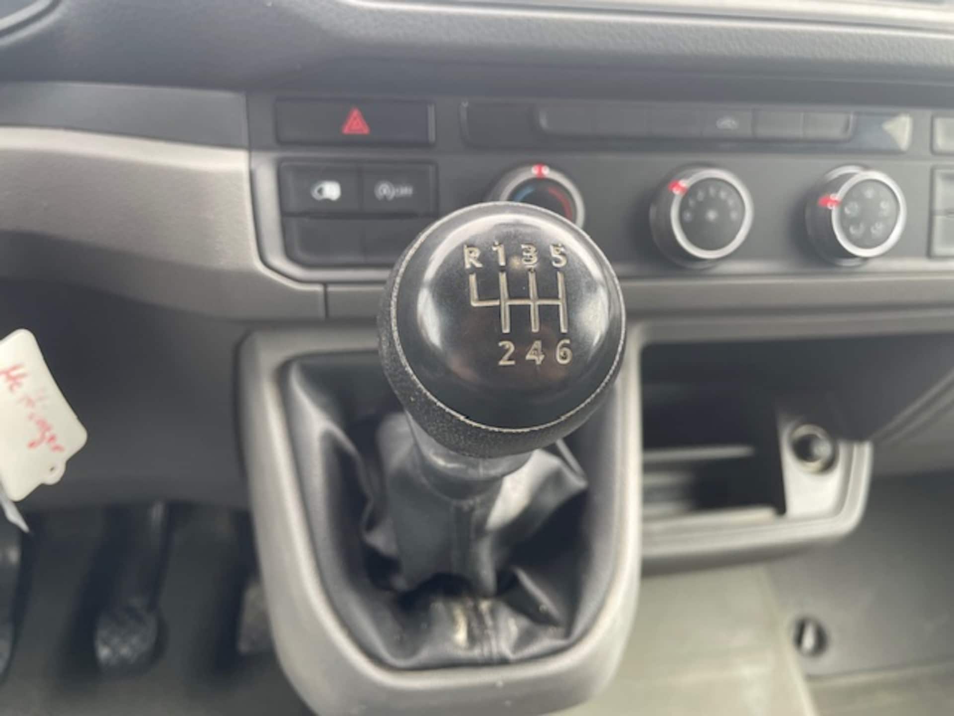 Volkswagen Crafter Kasten mittlerer Radstand