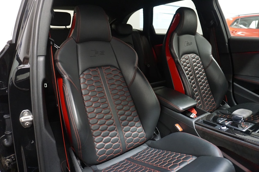 Bild som visar Audi RS 4 Avant RS 4 Avant 450 hk tiptronic - för mer information kontakta din Audi Partner