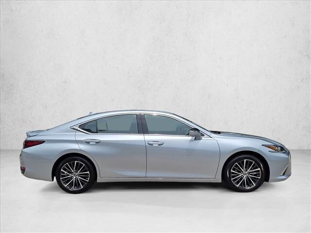 2025 Lexus ES 300h