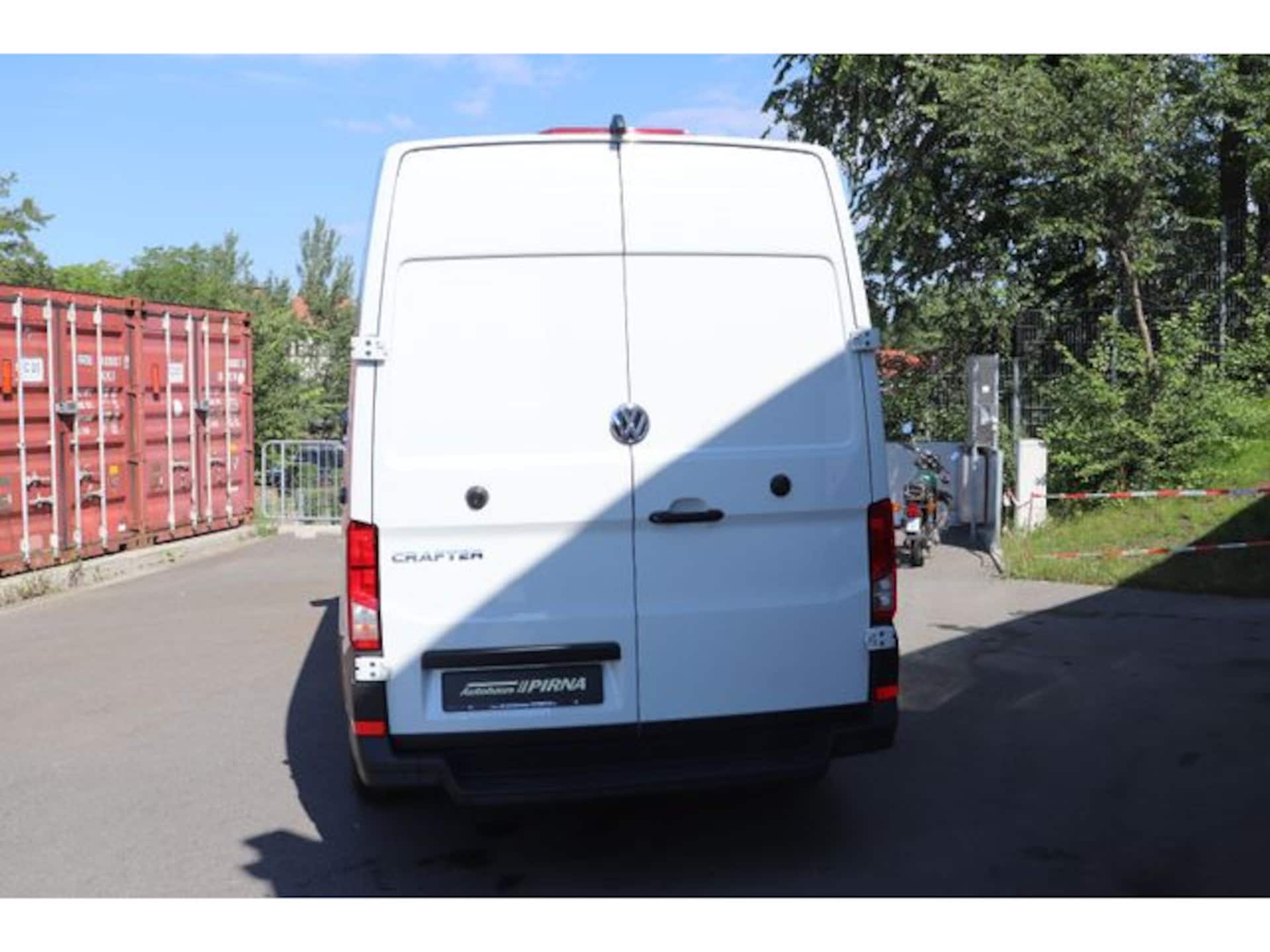 Volkswagen Crafter Kasten langer Radstand