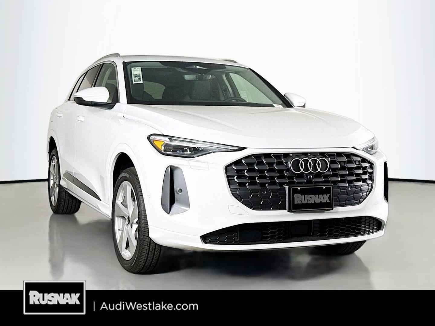2025 Audi Q5 40 Premium Plus's photo
