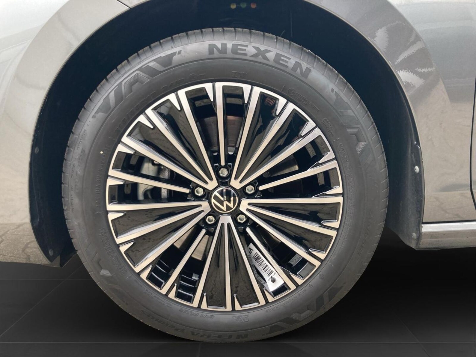 Volkswagen Passat – Bild 6