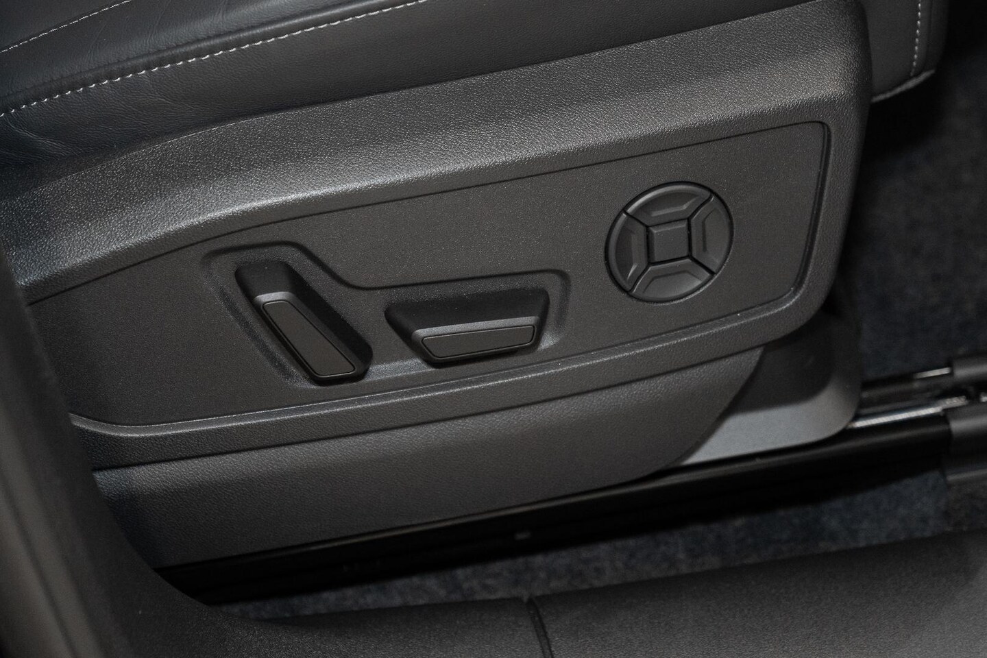 Image about Audi Q5 Sportback TDI quattro 150 kW sport