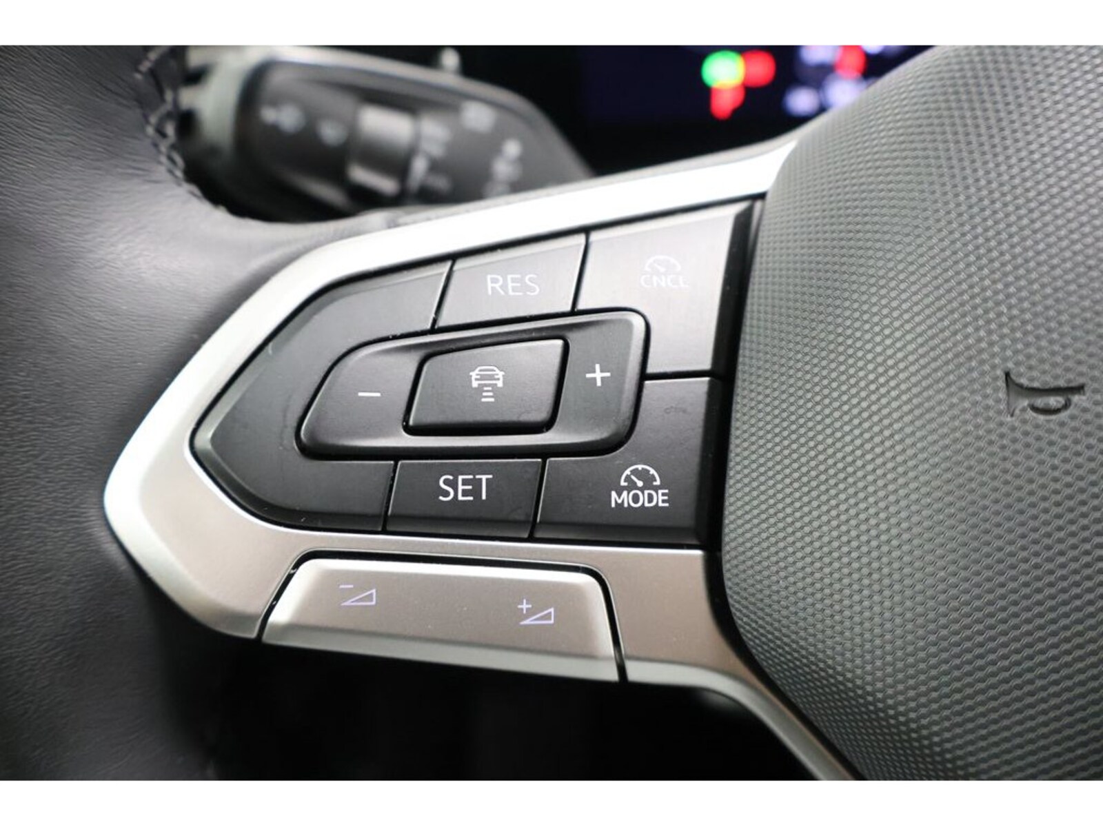 Volkswagen Tiguan – Bild 17