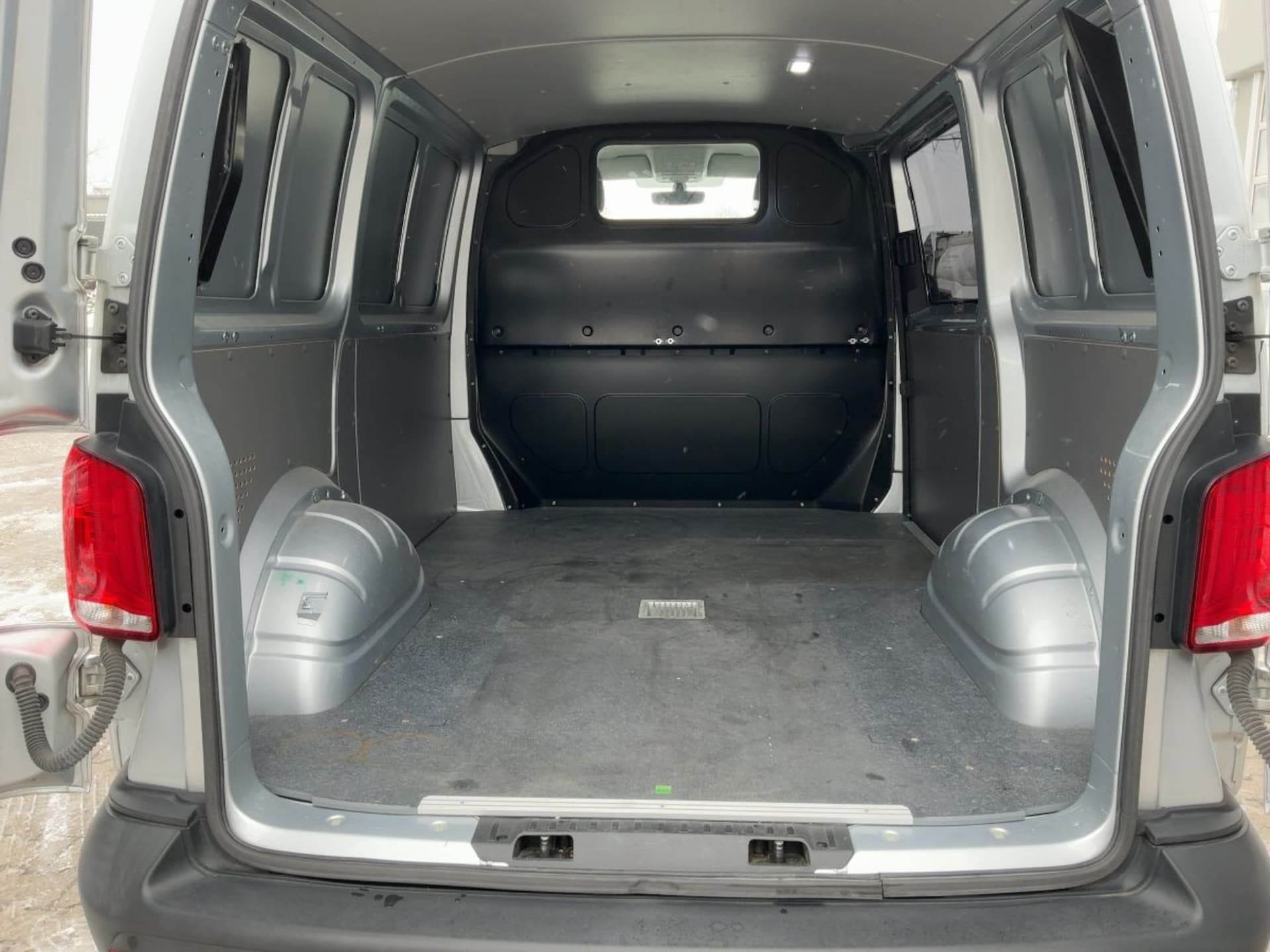 Volkswagen T6.1 Transporter Kasten kurzer Radstand