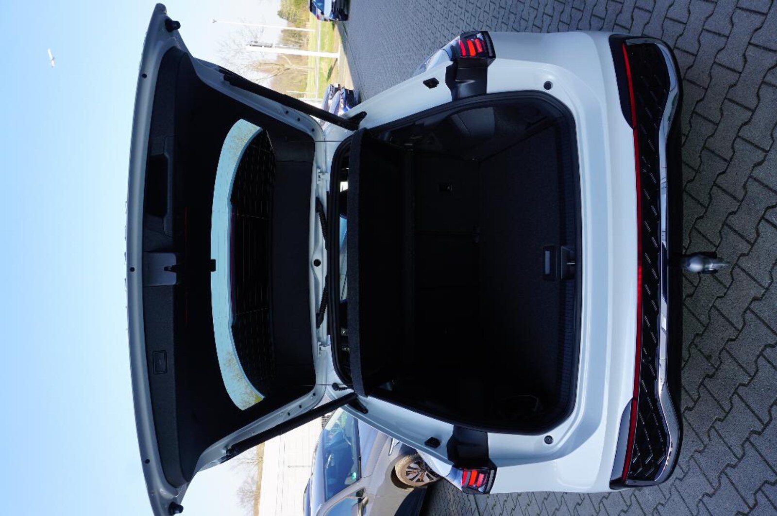 Volkswagen Tiguan – Bild 8