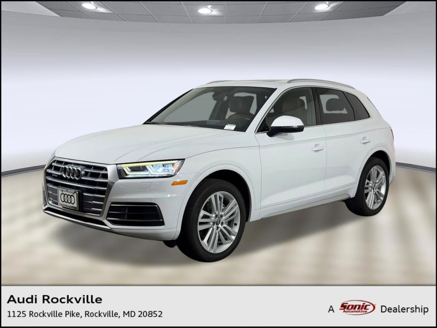 2019 Audi Q5 2.0T quattro S tronic Premium Plus's photo