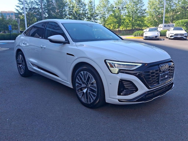 2024 Audi Q8 Sportback e-tron
