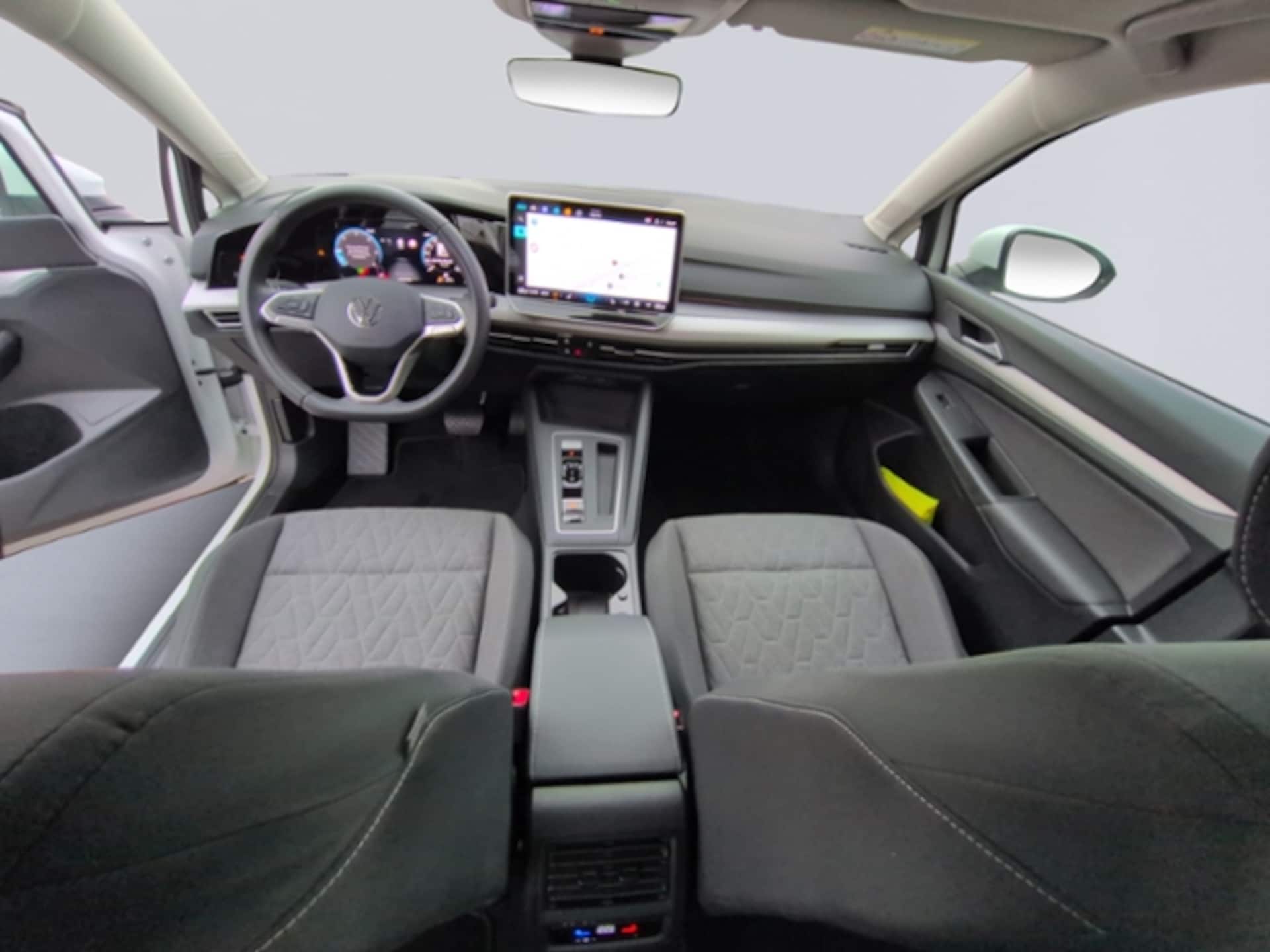 Volkswagen Golf Variant Life