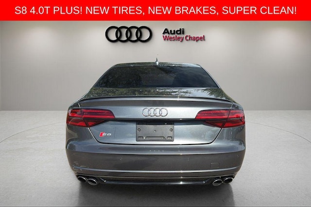 2017 Audi S8 plus