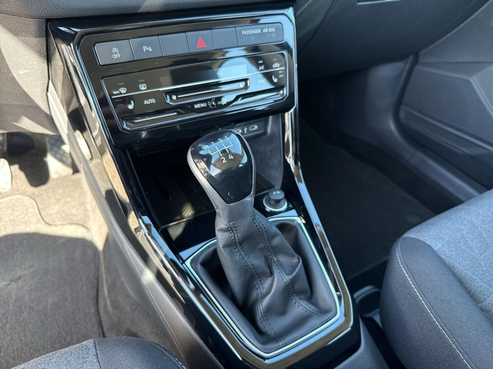 Volkswagen T-Cross – Bild 10