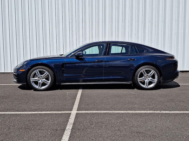 2022 Porsche Panamera