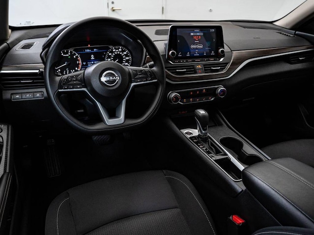 2025 Nissan Altima