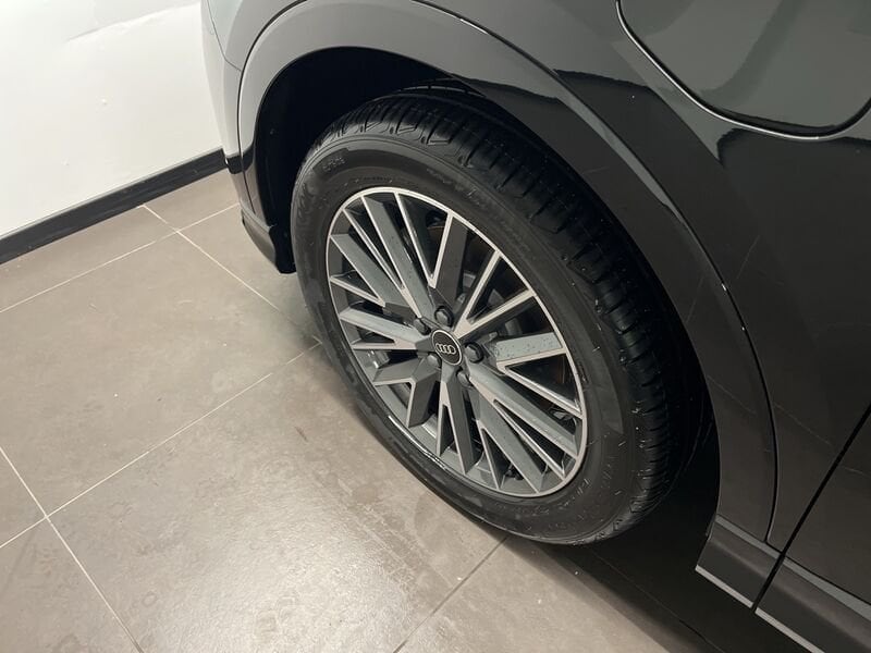 Immagine di Audi Q3 TFSI e S line edition 45 TFSI e 180 kW (245 CV) S tronic - Vista: for more details contact your dealer
