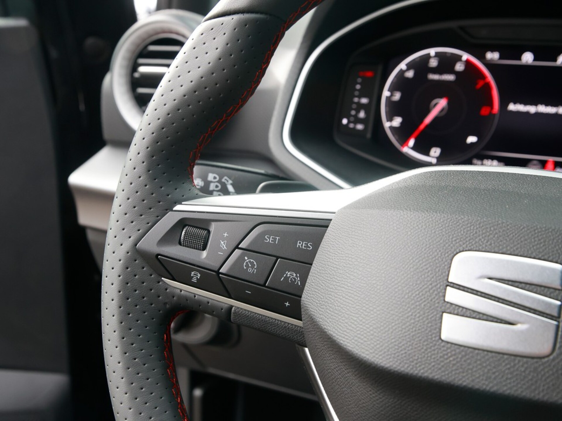 SEAT Arona FR