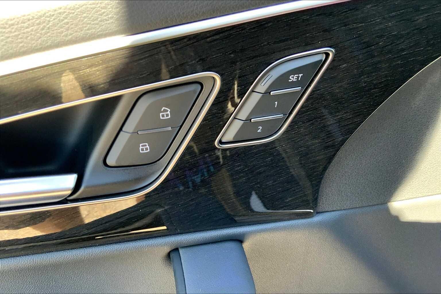 2026 Audi Q7 Premium Plus - Photo 17