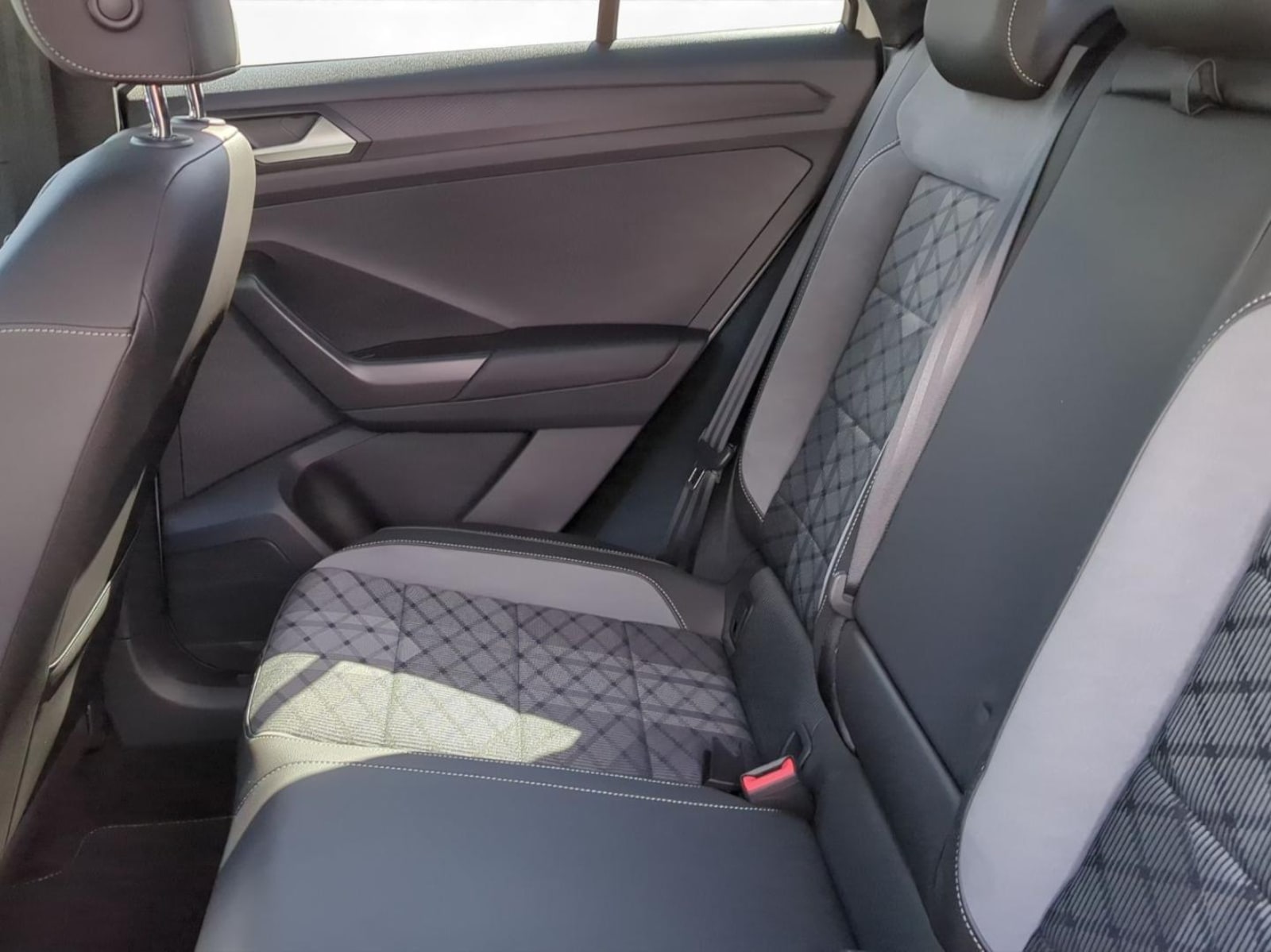 Volkswagen T-Roc – Bild 3