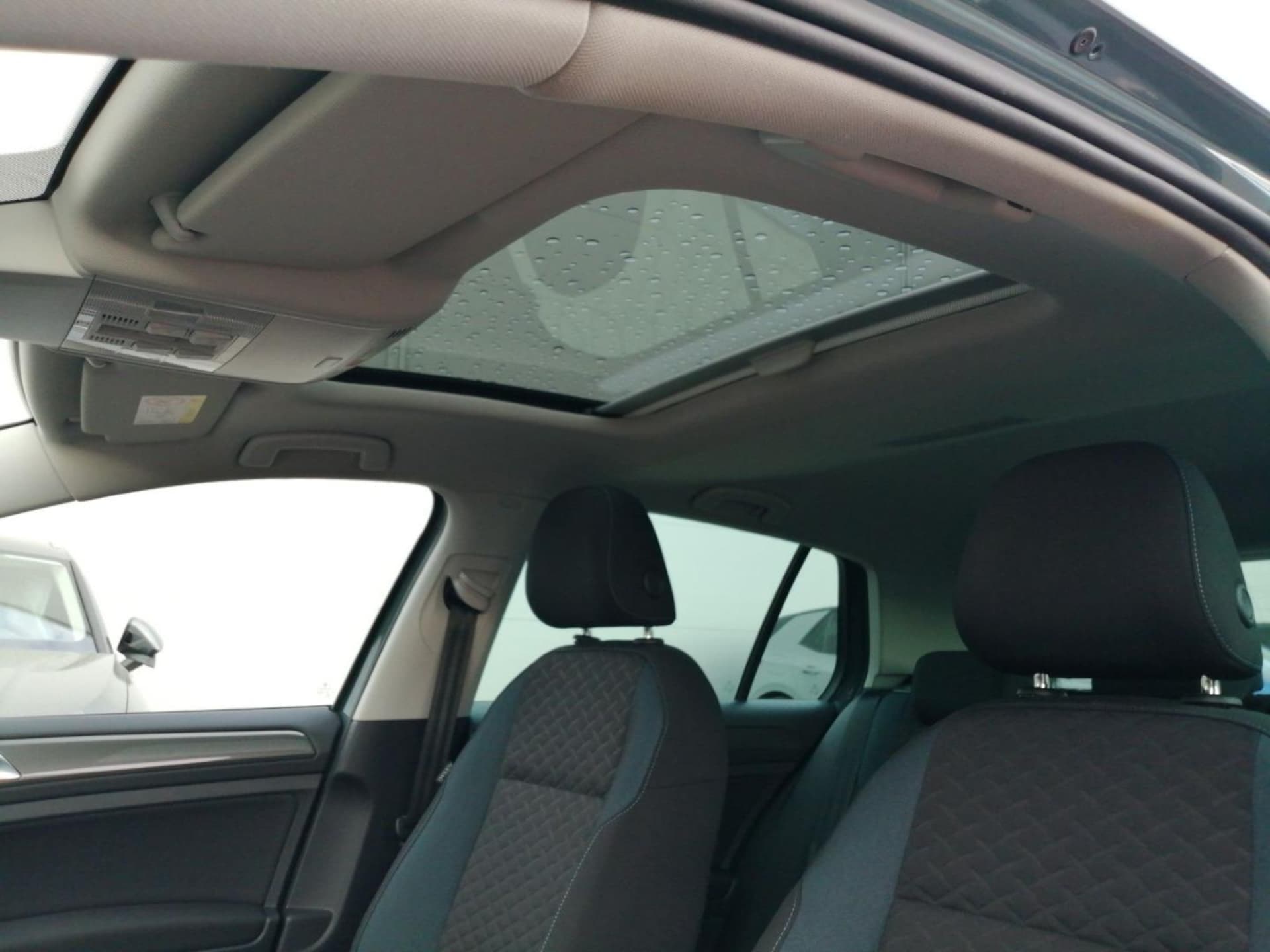 Volkswagen Golf IQ.DRIVE