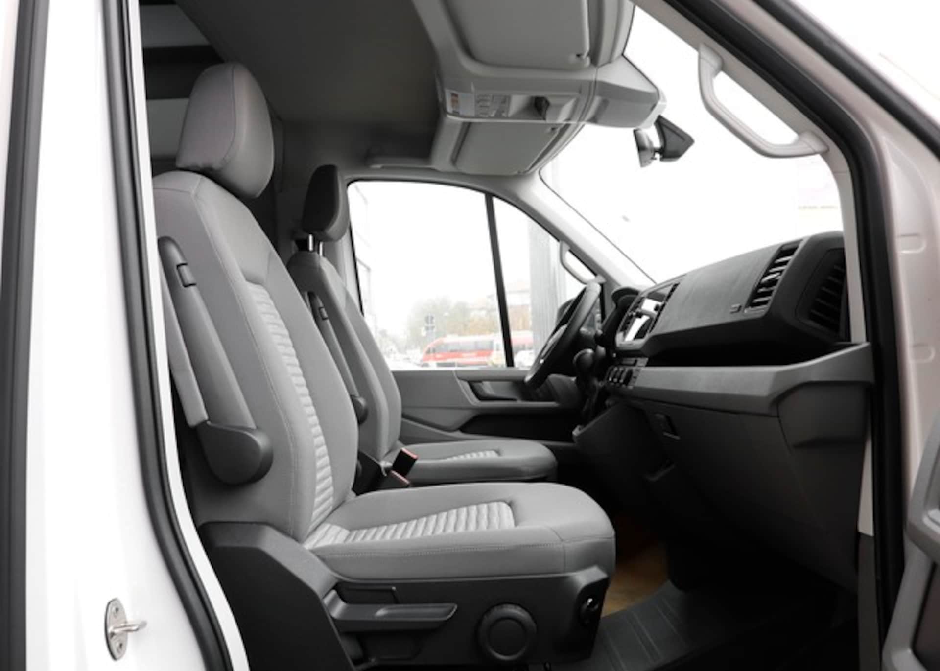 Volkswagen Grand California 680