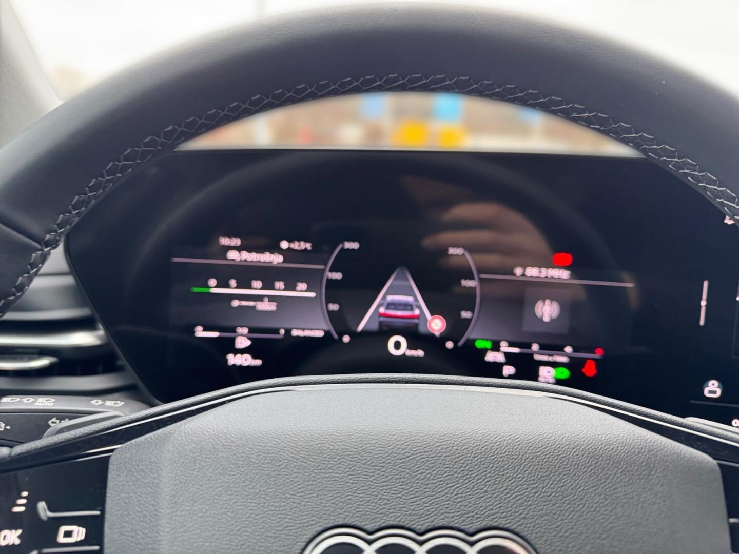 Bild über Audi Q5 SUV TDI quattro 150 kW S tronic - für weitere Informationen kontaktieren Sie den Audi Partner