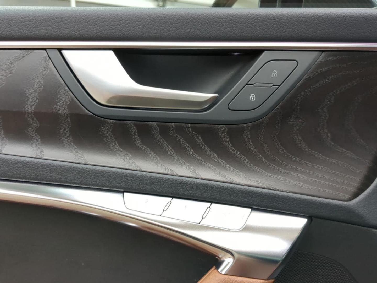 Bild über Audi A6 sport 40 TDI quattro S tronic - für weitere Informationen kontaktieren Sie den Audi Partner