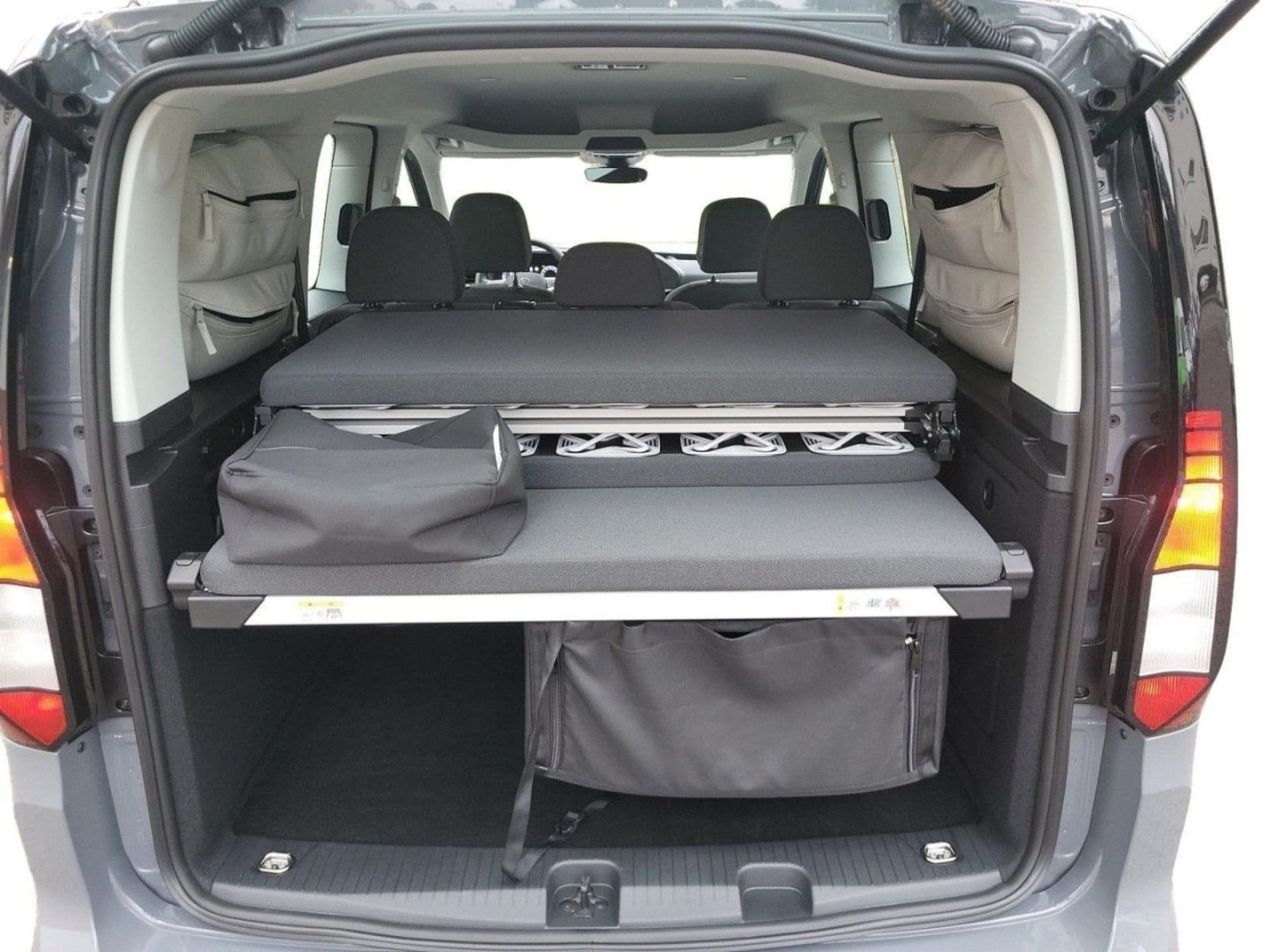 Volkswagen Caddy California