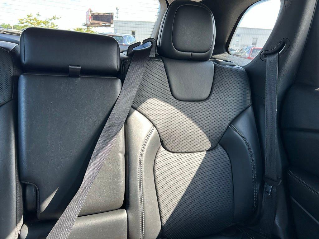 2021 Jeep Cherokee Latitude Lux - Photo 14