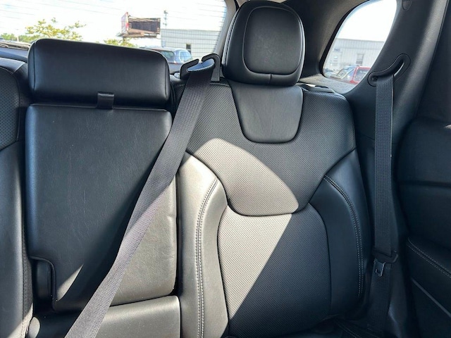 2021 Jeep Cherokee Latitude Lux - Photo 14