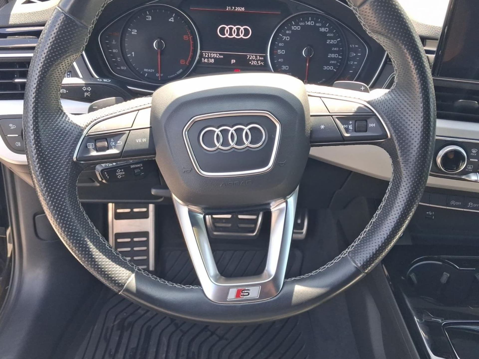 Audi A4 Avant S line