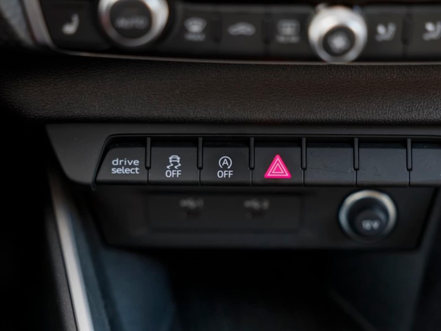 Bild über Audi A1 Sportback S line 30 TFSI S tronic - für weitere Informationen kontaktieren Sie den Audi Partner