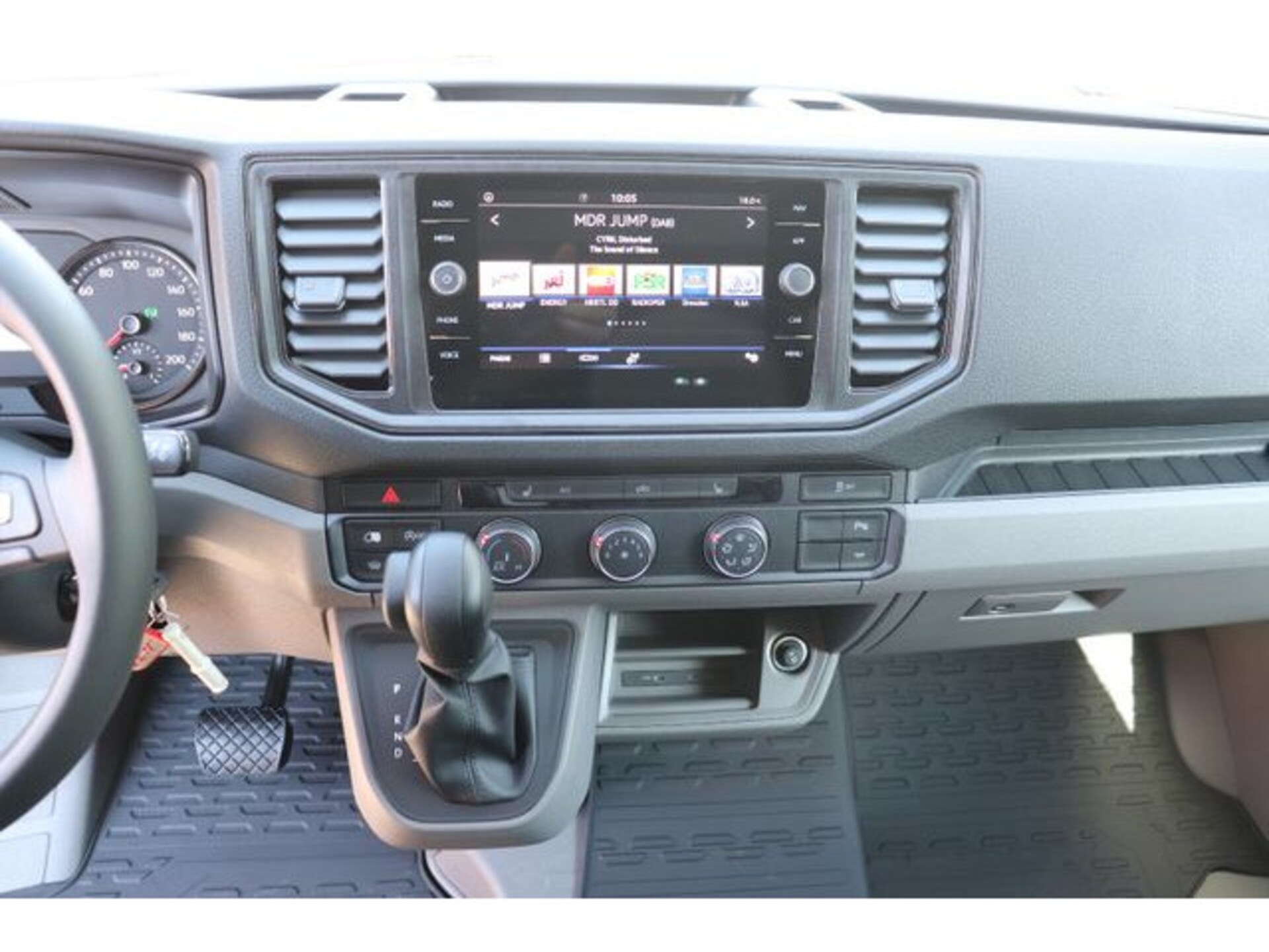 Volkswagen Crafter Kasten langer Radstand