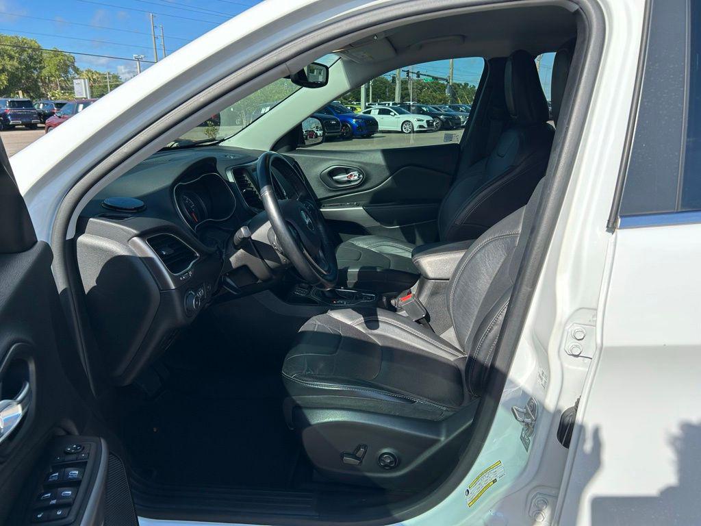 2021 Jeep Cherokee Latitude Lux - Photo 15