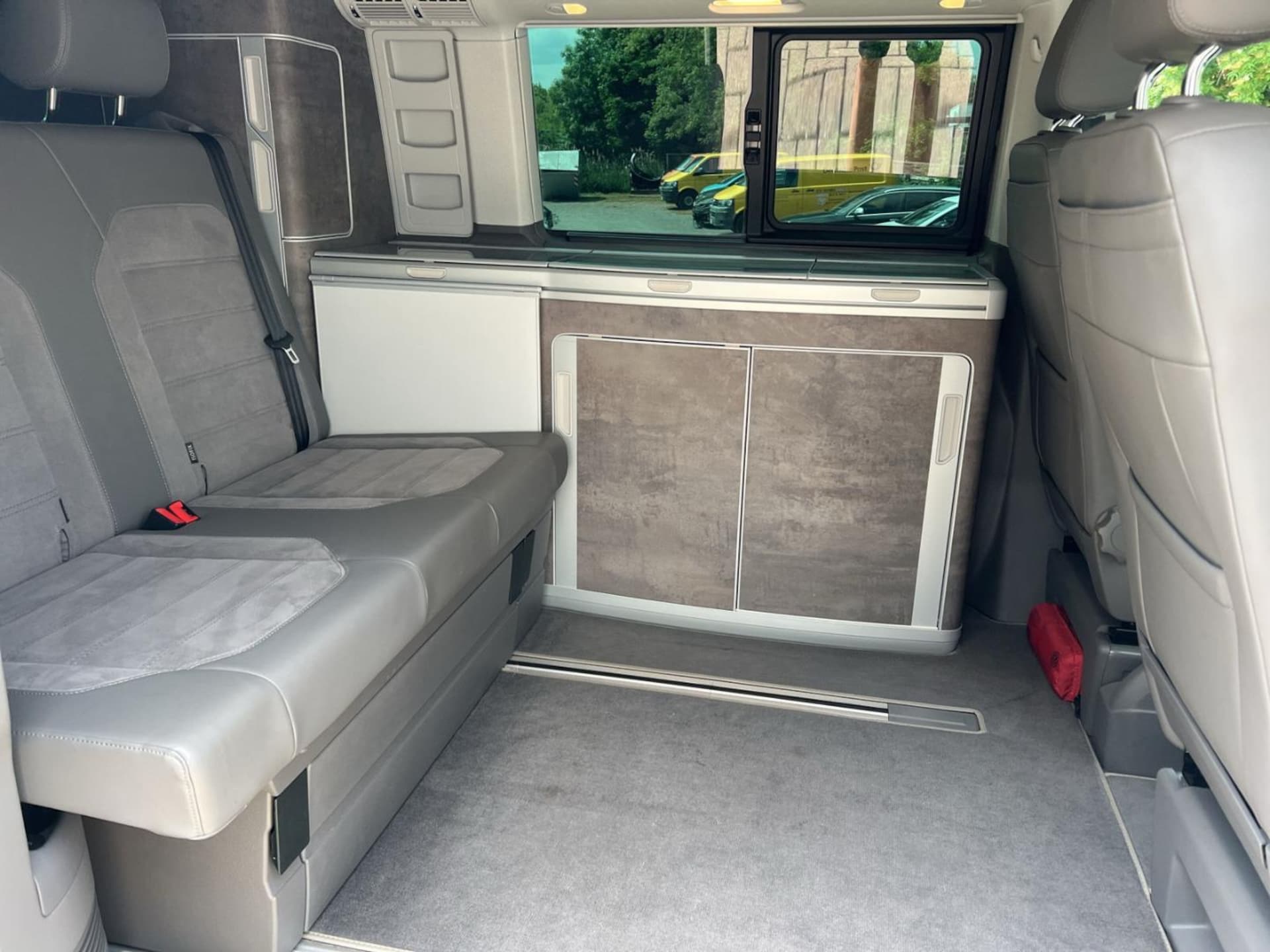 Volkswagen T6.1 California Ocean