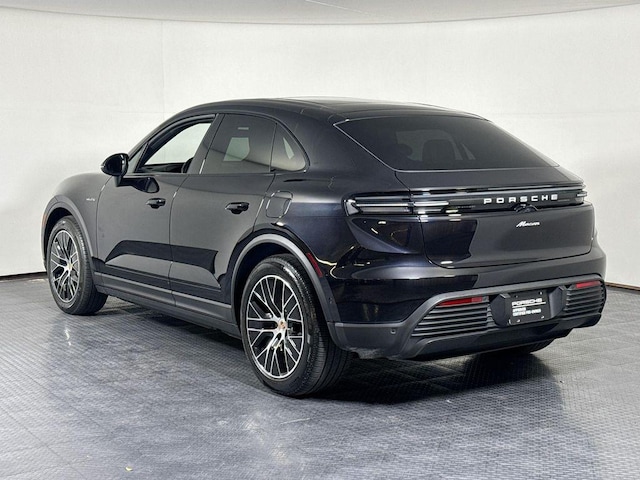 2025 Porsche Macan Electric