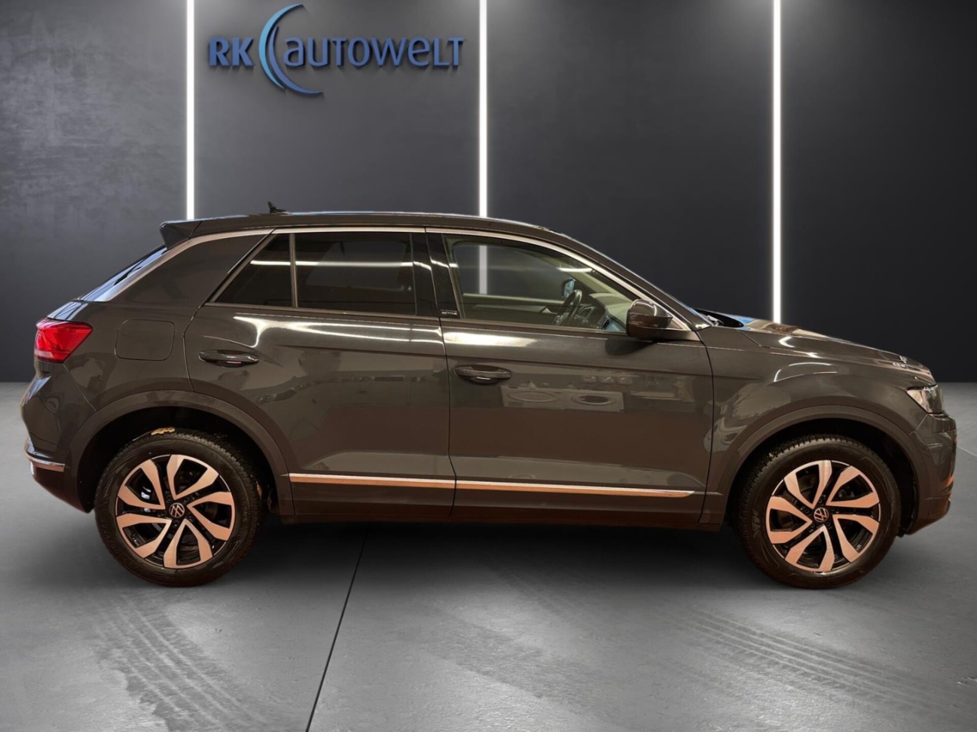 Volkswagen T-Roc Active