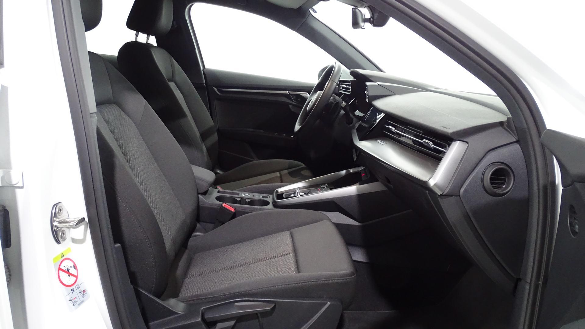 Image about Audi A3 Sedan Advanced 30 TDI 85 kW (116 CV) S tronic