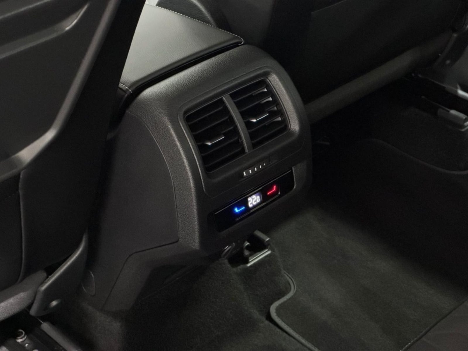 Volkswagen Touran – Bild 24