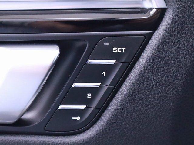 2024 Porsche Macan Base - Photo 17