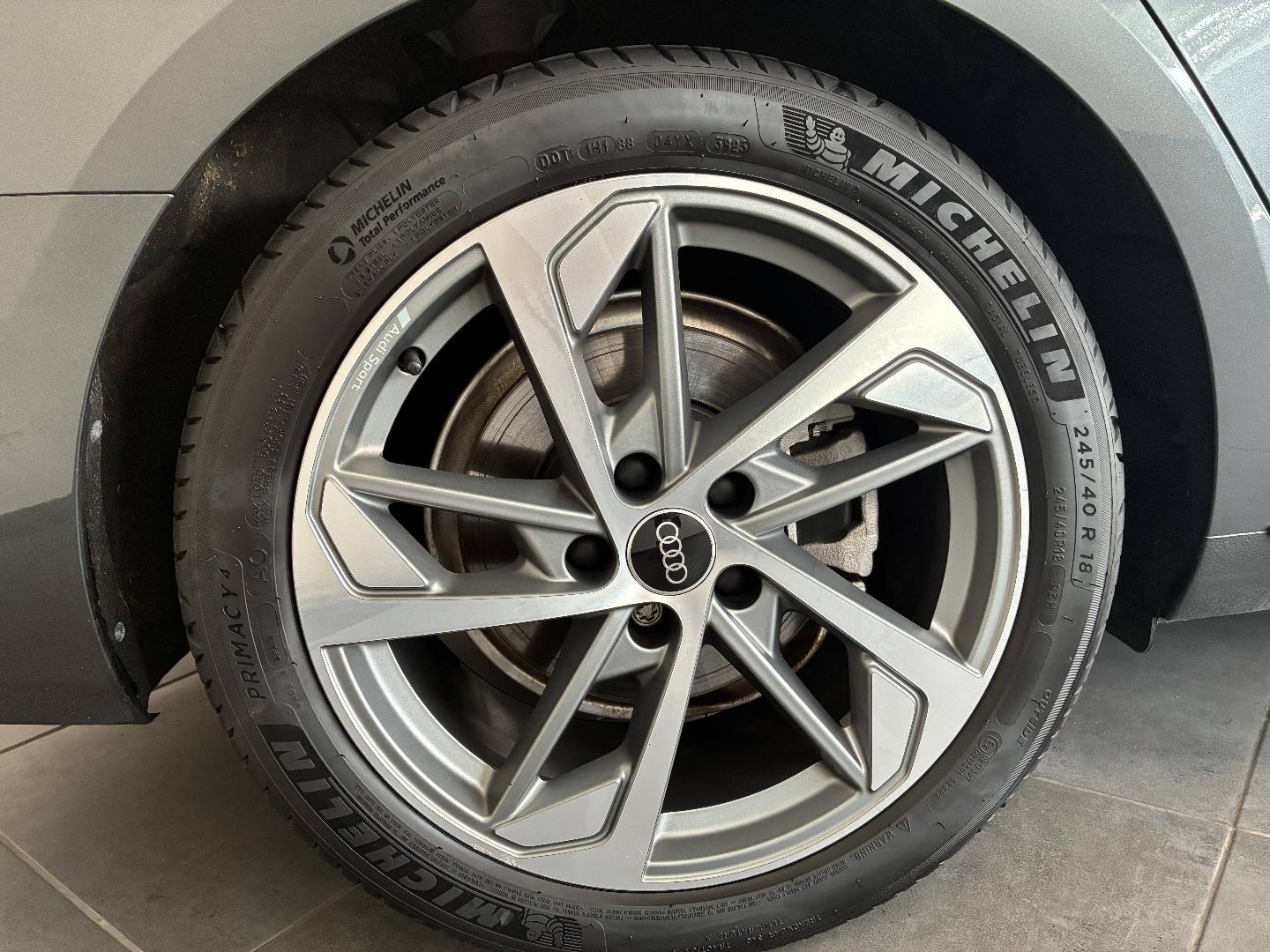 Image about Audi A4 Avant S Line 35 TFSI 110 kW (150 ch) S tronic