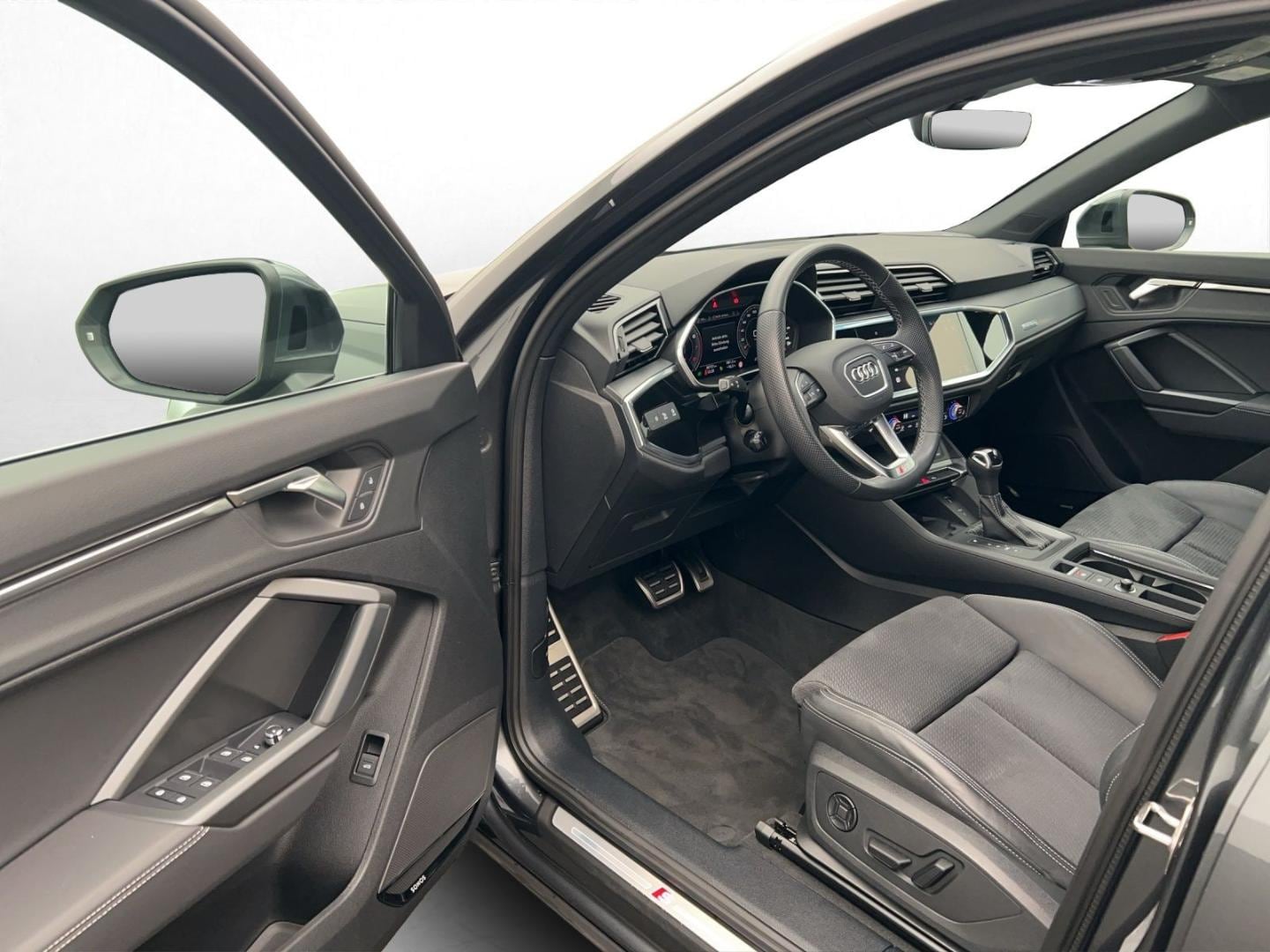 Bild über Audi Q3 Sportback S line 40 TFSI quattro S tronic - für weitere Informationen kontaktieren Sie den Audi Partner