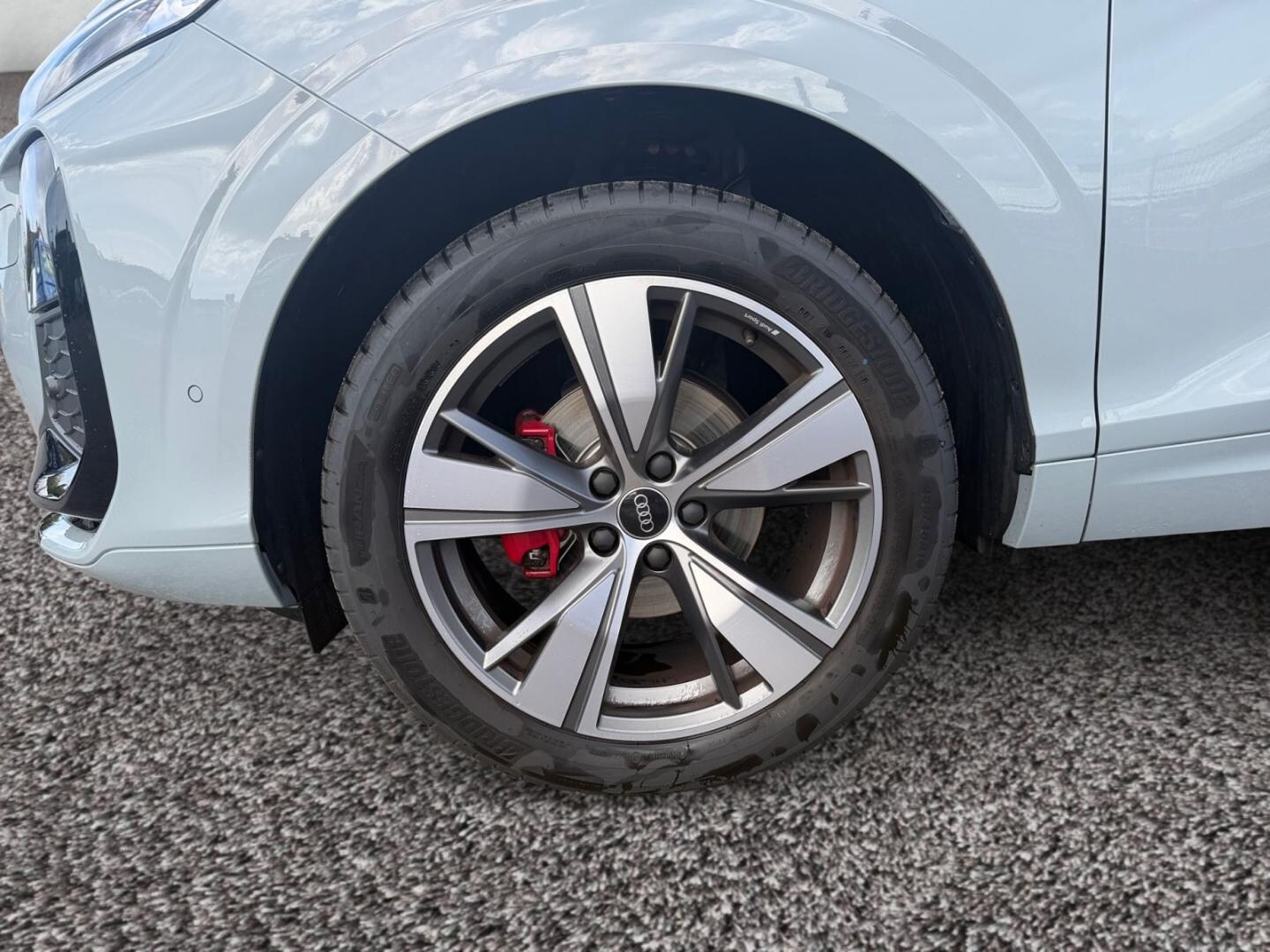 Bild über Audi Q3 SUV TFSI 110 kW S tronic - für weitere Informationen kontaktieren Sie den Audi Partner