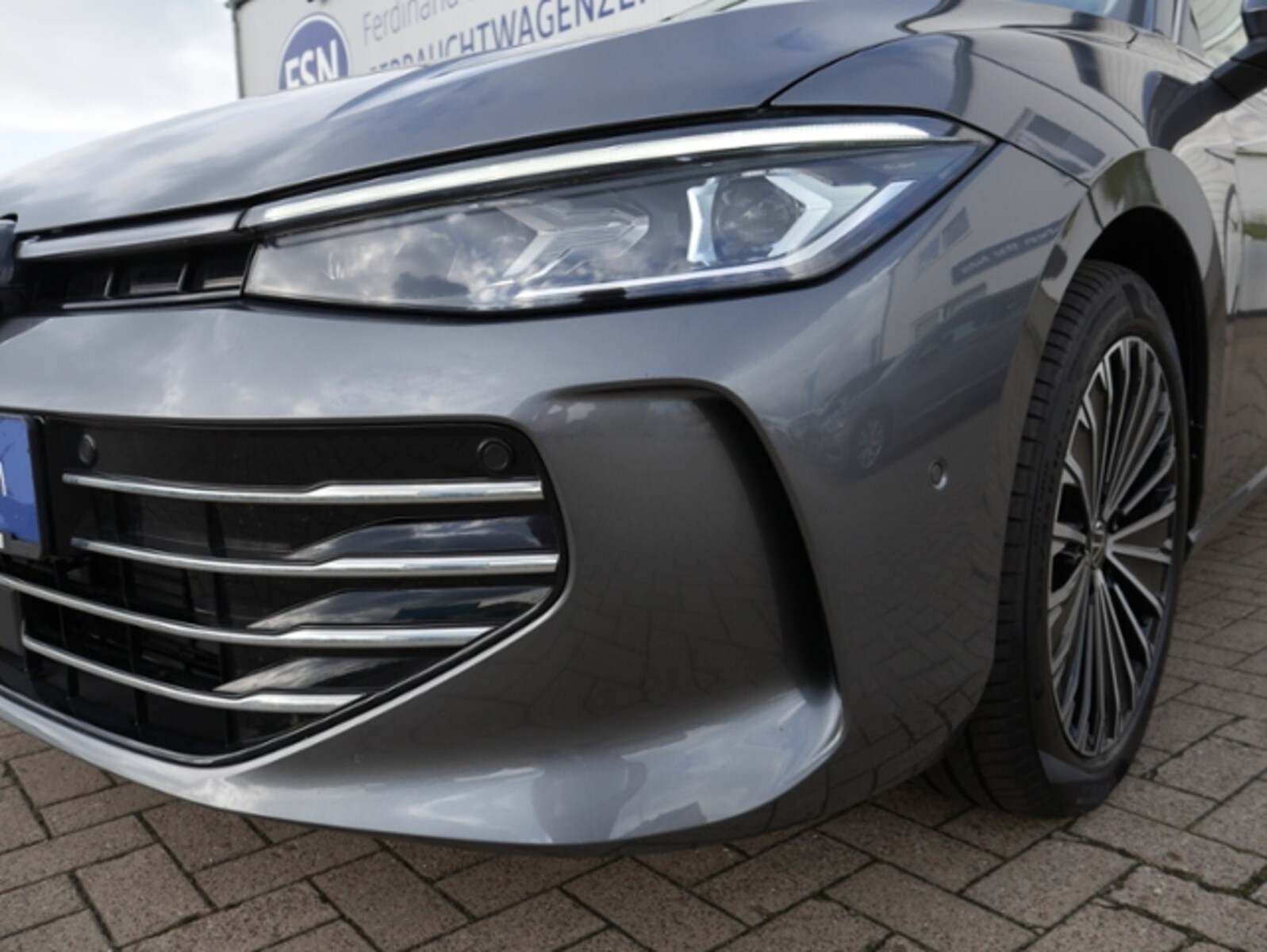 Volkswagen Passat – Bild 8