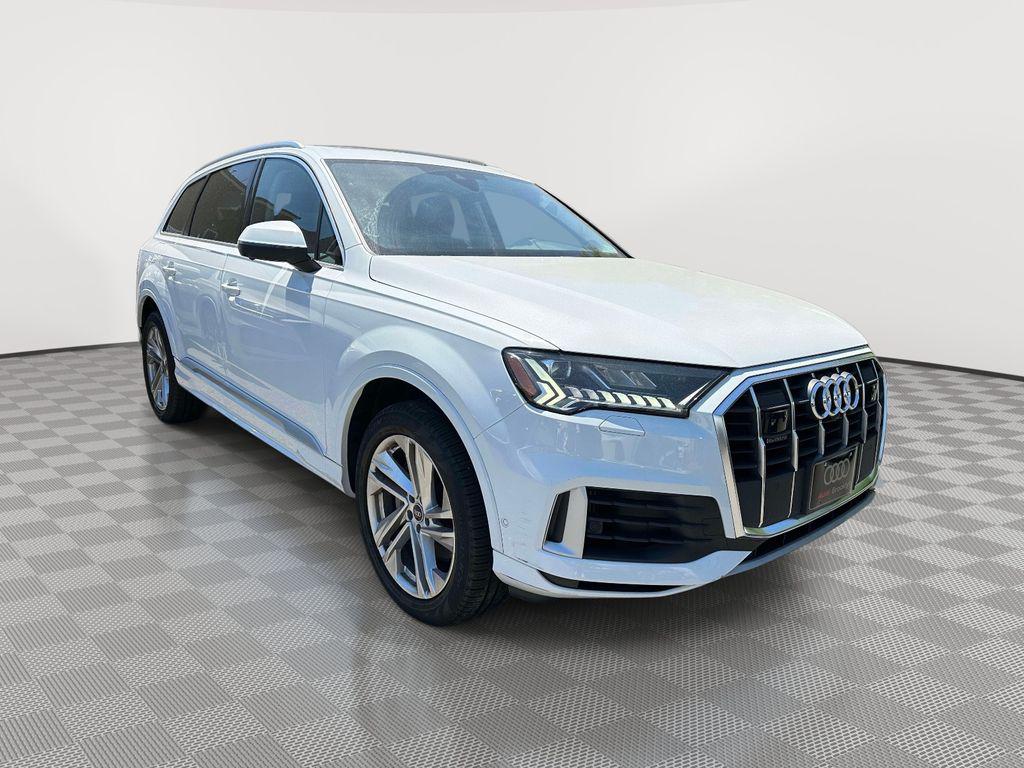 2023 Audi Q7 55 Premium Plus quattro Tiptronic's photo