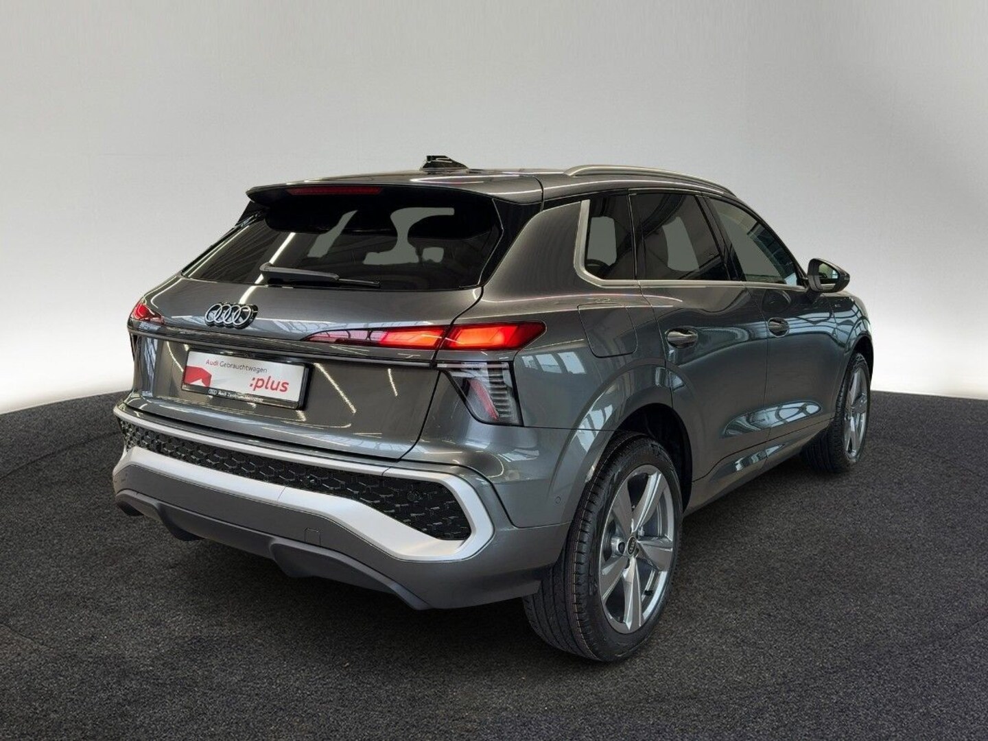 Bild über Audi Q3 SUV e-hybrid e-hybrid 200 kW S tronic - für weitere Informationen kontaktieren Sie den Audi Partner