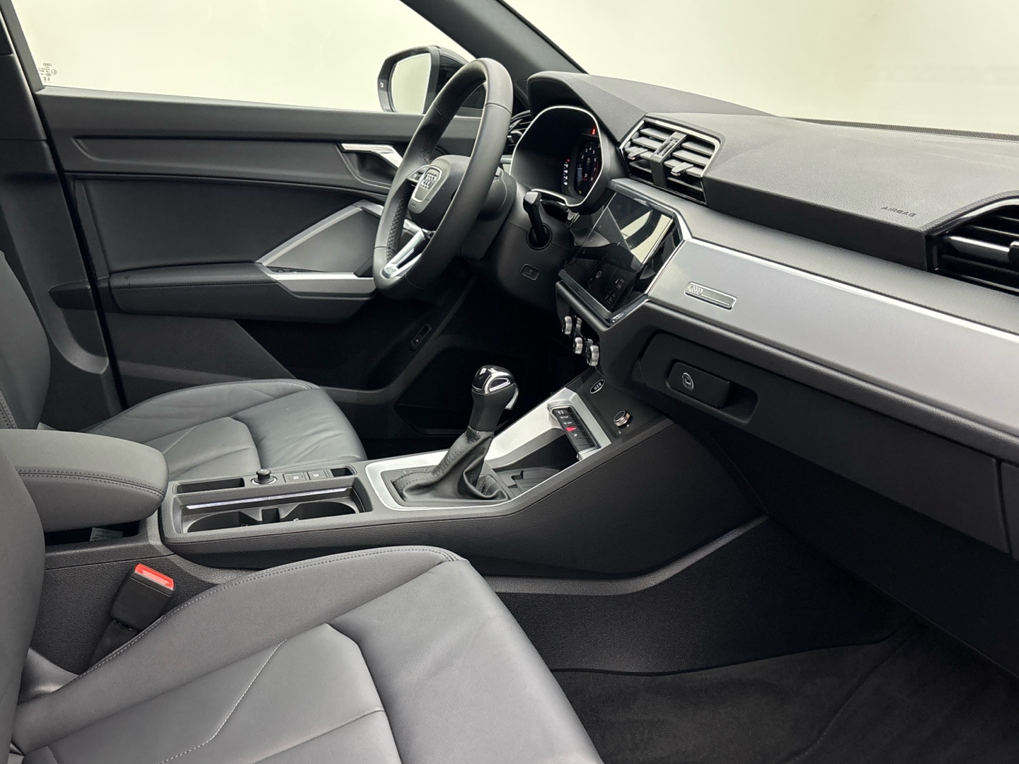 Bild über Audi Q3 Sportback 35 TFSI S tronic - für weitere Informationen kontaktieren Sie den Audi Partner