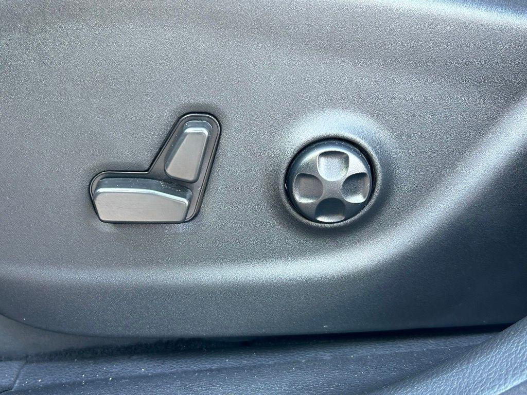 2021 Jeep Cherokee Latitude Lux - Photo 21