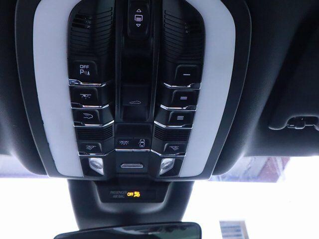2024 Porsche Macan Base - Photo 31