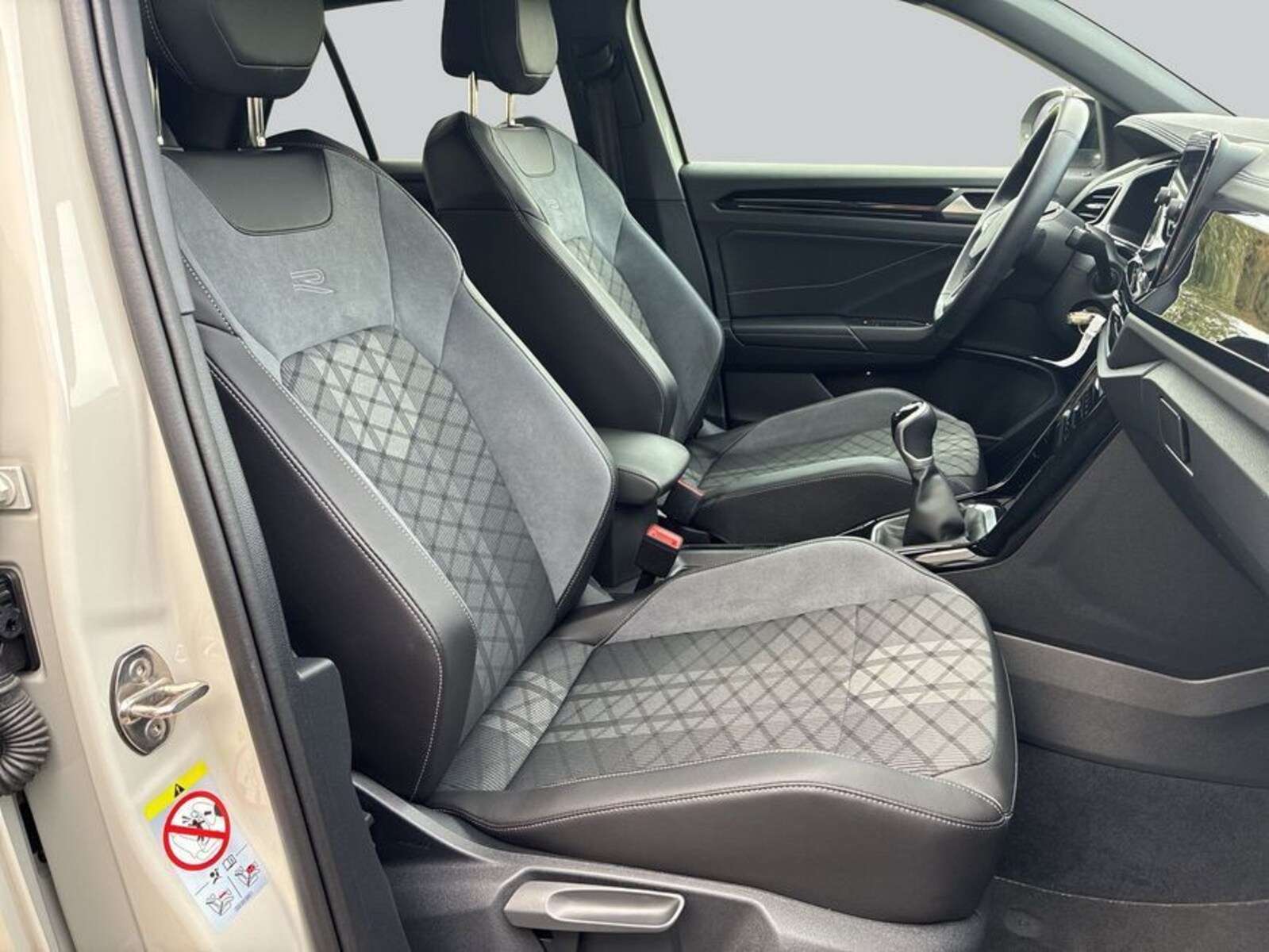 Volkswagen T-Roc – Bild 12