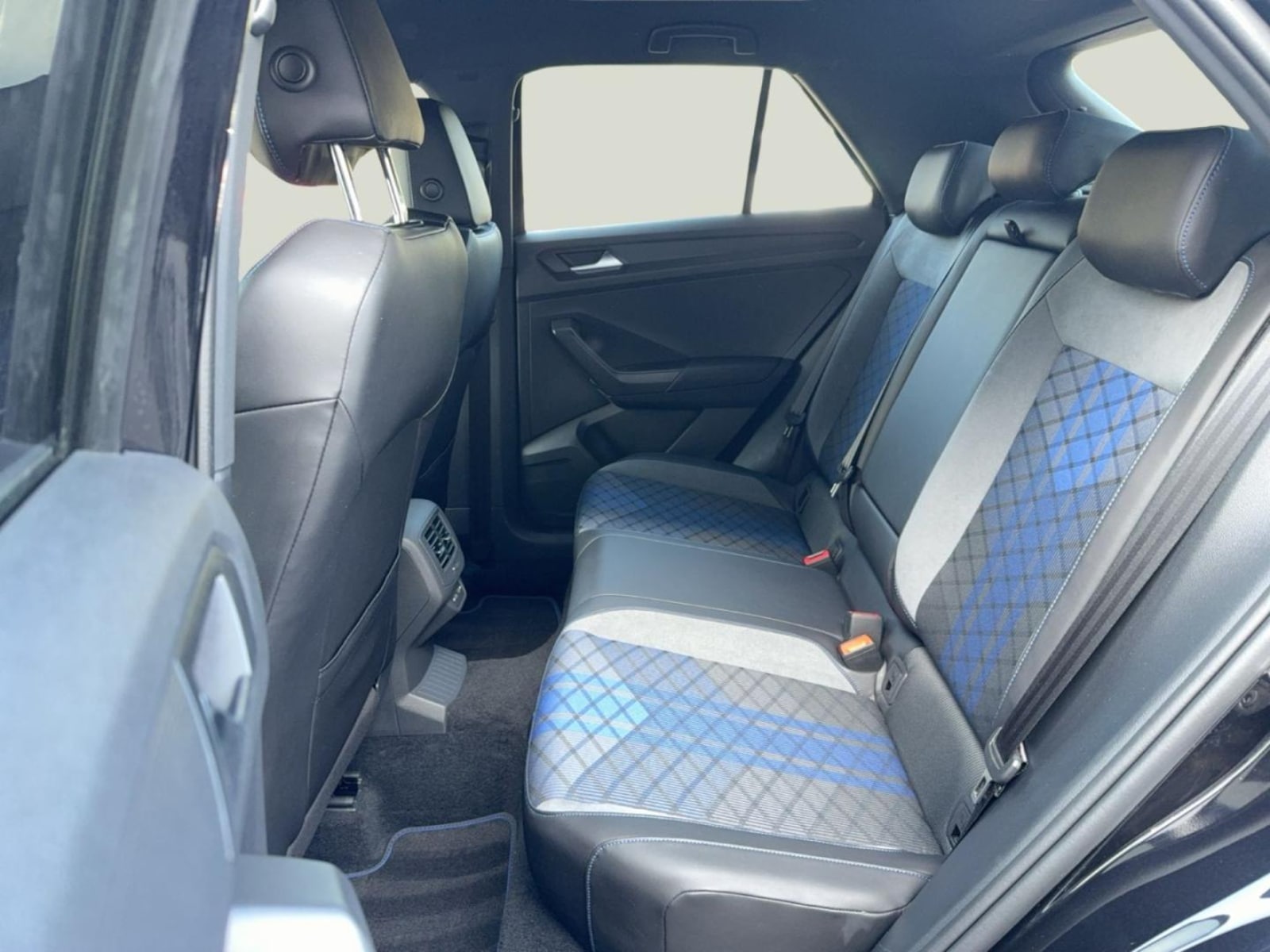 Volkswagen T-Roc – Bild 13