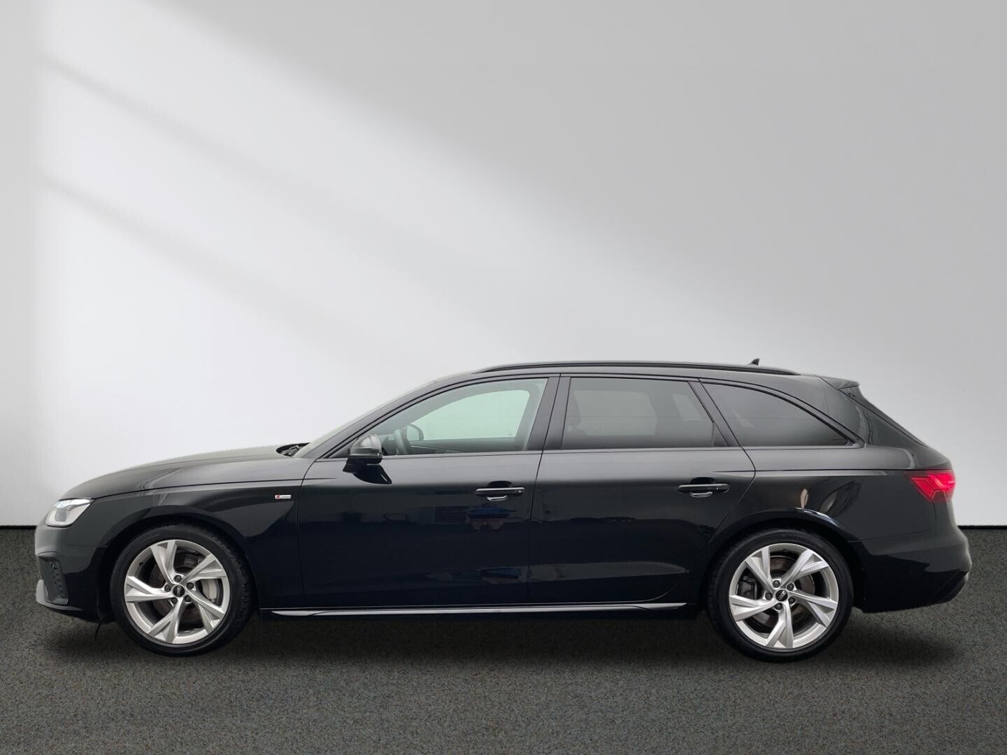 Image about Audi A4 Avant S line 45 TFSI quattro S tronic